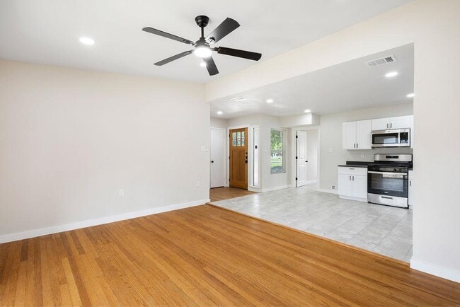 Photo - 306 Westmoreland Dr