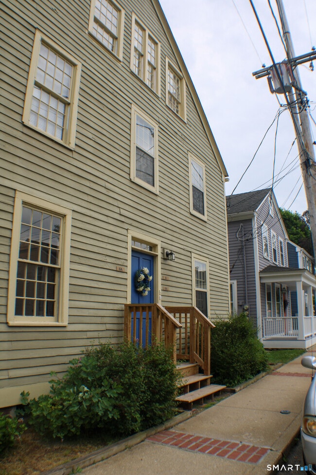 Building Photo - 8 Sherman St Unit 8