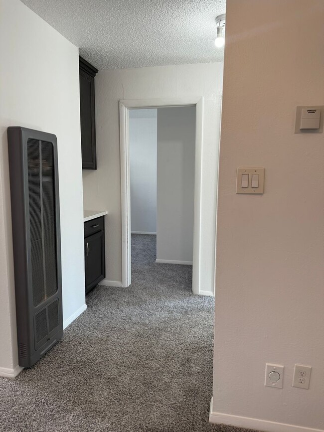 Photo - 212 D St Unidad 2