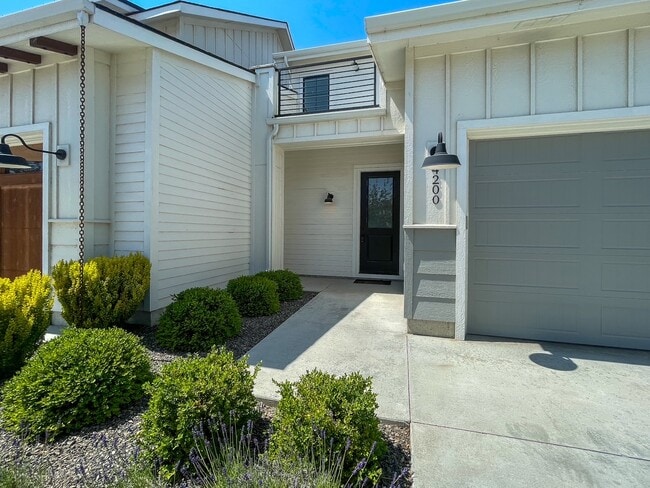 Photo - 4200 W Lovegood Ln