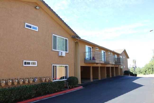 Photo - Newport Gardens Apartments, Vista
