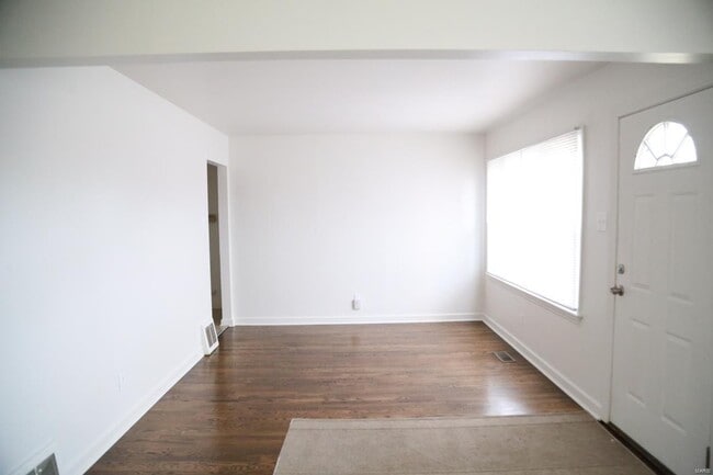 Photo - 840 Pershall Rd