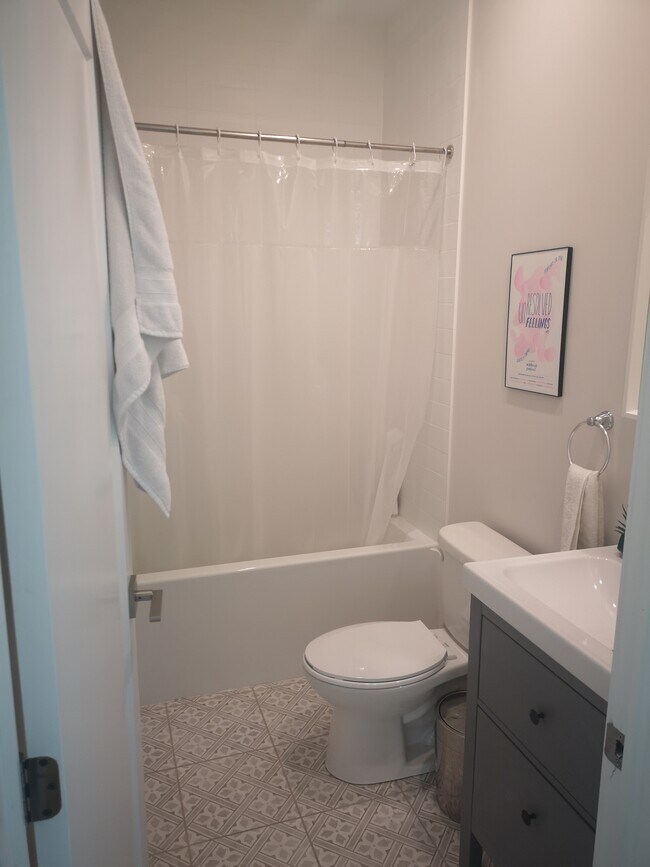 302 - Salle de bain - Treble Hall Unité 403