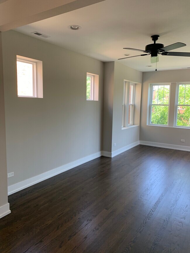 Photo - 5315 W Montrose Ave Unit 2