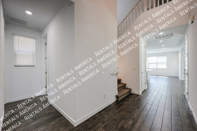 Photo - 1051 E Armstrong Wy