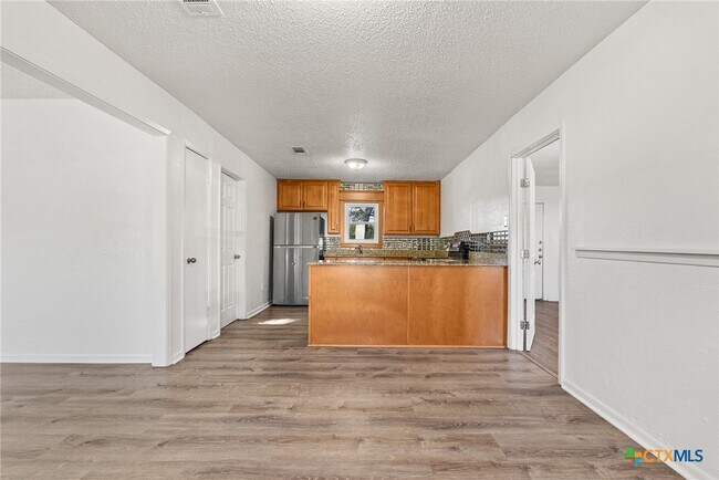 Photo - 505 Curry Ave