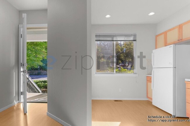 Photo - 10813 124th Ave NE