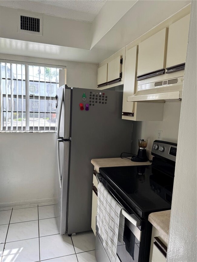 Photo - 18250 Mediterranean Blvd Unit 2-15