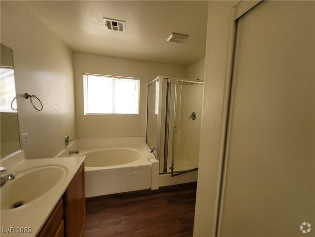 Building Photo - 5987 Stone Hollow Ave Rental