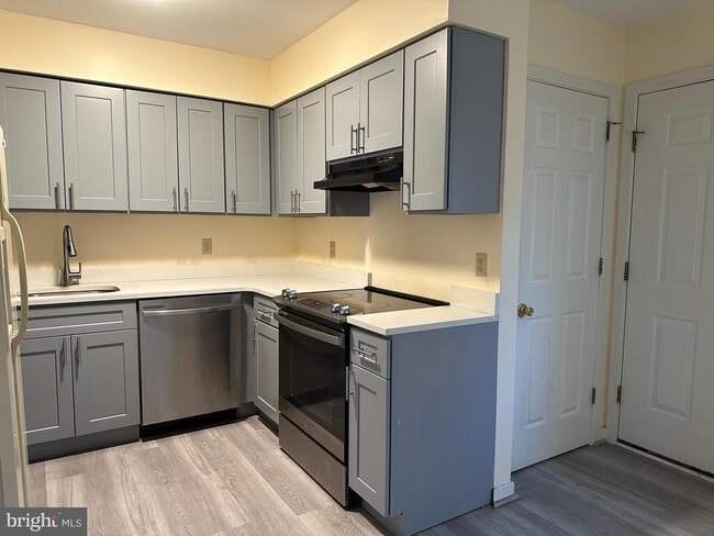 Photo - 325 Chickory Way