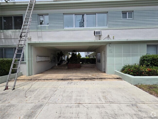 Building Photo - 2250 Bay Dr Unit 5 Rental