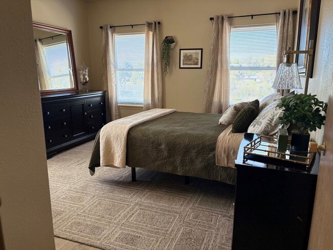 MSTR BEDROOM - 125 W Main St Unit A