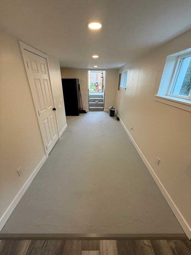 Photo - 5454 45th Ave SW Unidad B - Basement