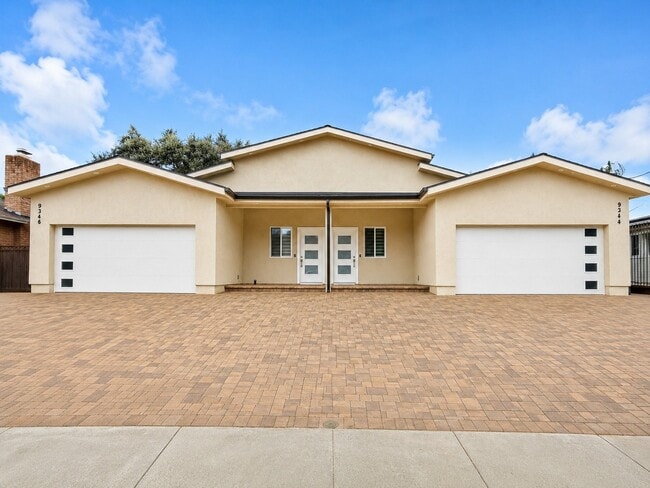 Building Photo - 9344 Creemore Dr