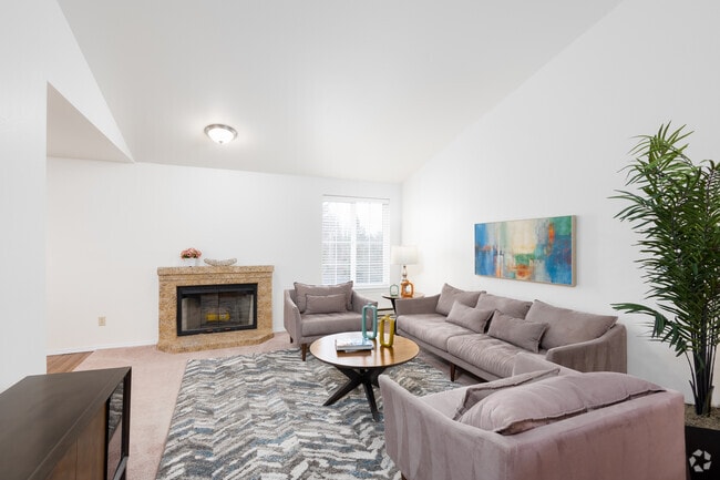 2BD, 1BA - 915SF