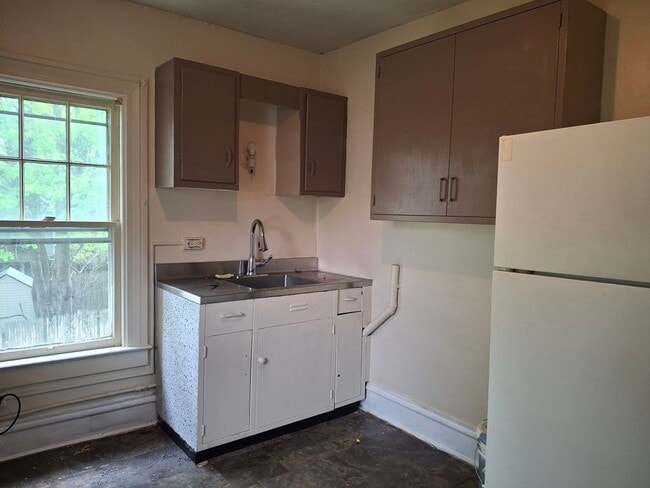 Photo - 11 Prather Ave