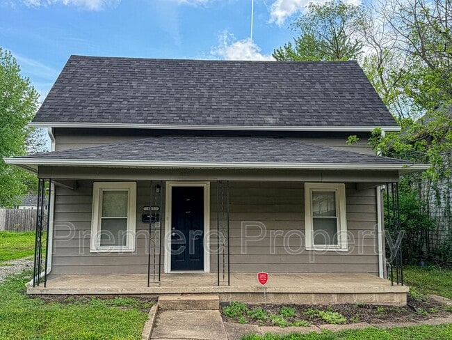 Building Photo - 815 S Grand Ave