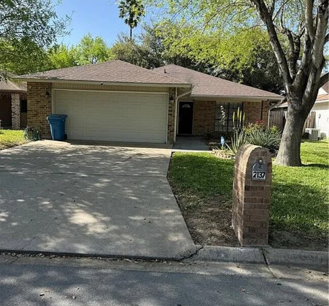 Building Photo - 137 Mynah Ave Rental