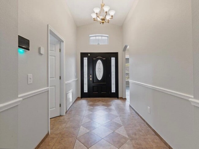 Photo - 5725 Hawklake Rd