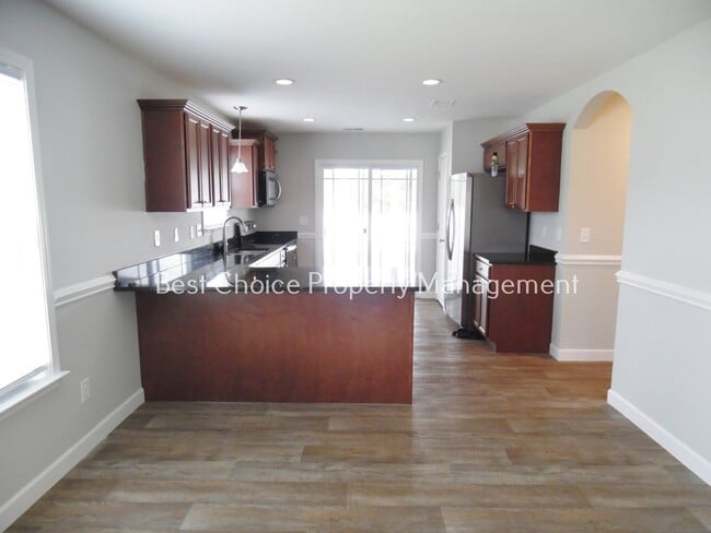 Photo - 1386 Romany Ct