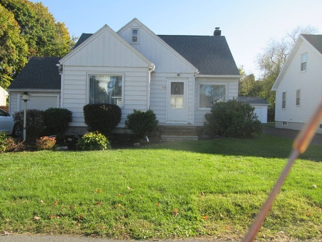 Building Photo - 118 Maxwell Ave