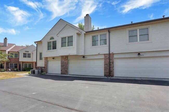 Photo - 9572 Maple Way Unit 7
