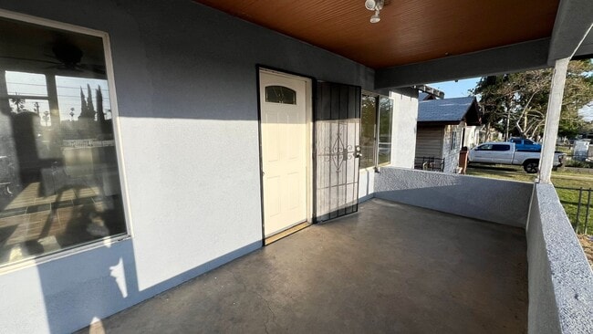 2165 Sepulveda Ave