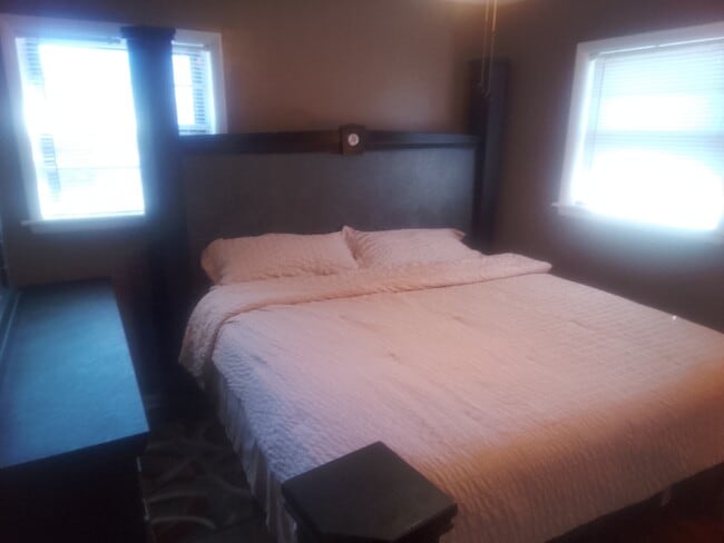 Photo - 10208 E 7th St