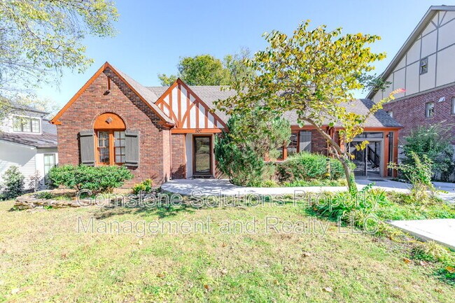 Photo - 502 32nd Ave S