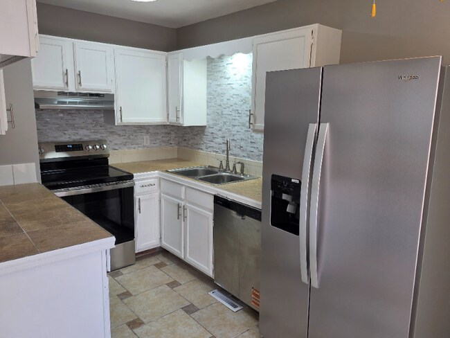 Photo - 9111 W Westlawn St Unidad WL3