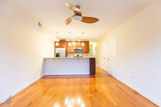 Bright and Spacious 2 Bedroom Abode in Bre... - Bright and Spacious 2 Bedroom Abode in Bre... Condo