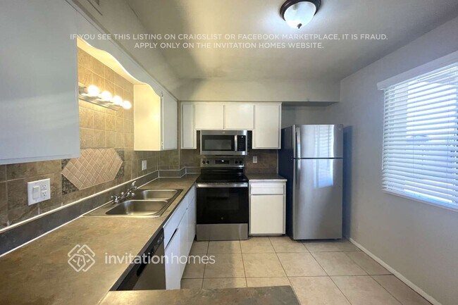 Photo - 3152 N 64th Dr