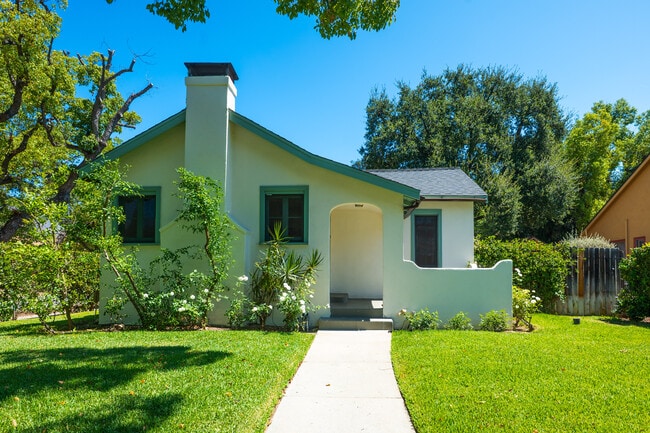 Photo - 1726 N Los Robles Ave