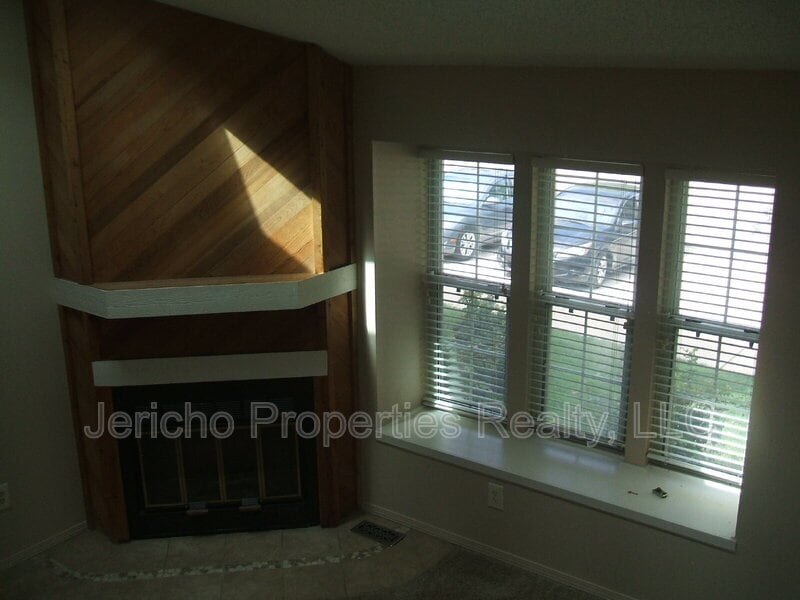 Photo - 1250 S Flower Cir Townhome