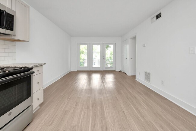 Photo - Towncrest Apartments