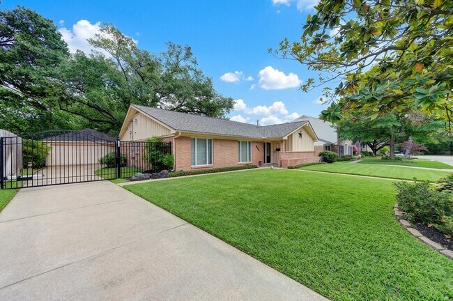 Photo - 614 Bendwood Dr