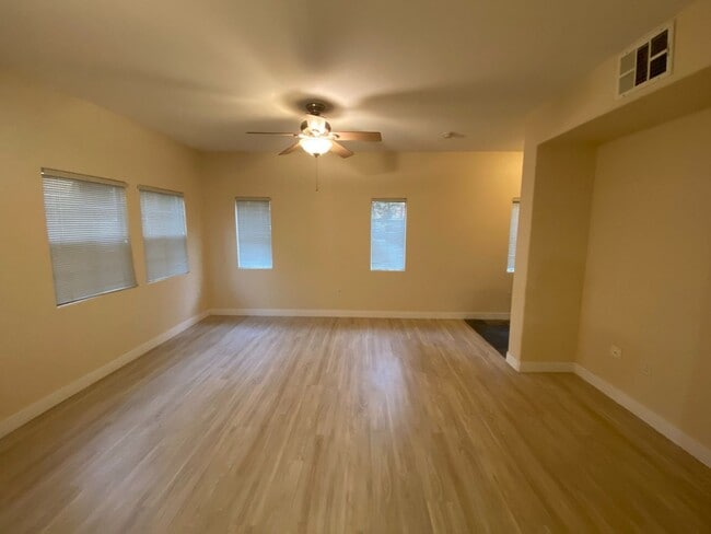 Photo - NW Near Majestic Park. 1ST FLOOR 2 BED, 2 ...