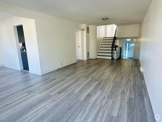 Building Photo - 16-11 215th St Rental
