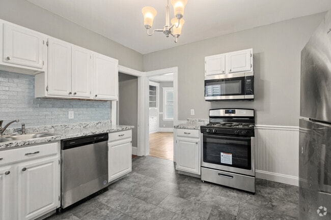 Building Photo - 36 Bellevue St Unit 2 Rental