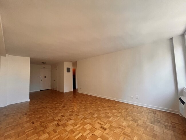 Photo - 435 E 79th St Unit 11U