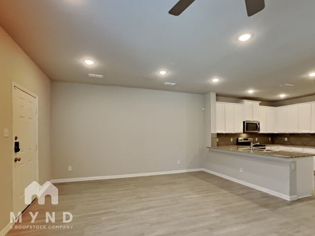 Photo - 1272 Alamo Dr