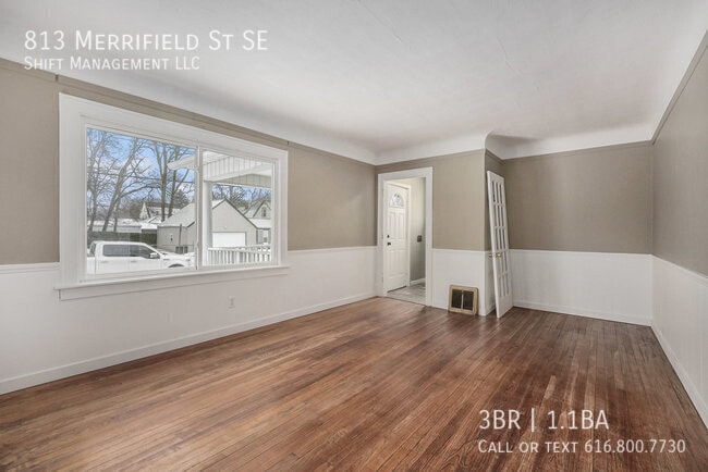 Photo - 813 Merrifield St SE