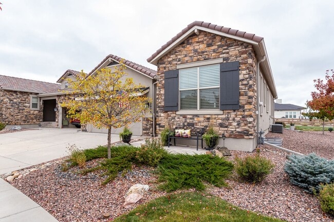 Building Photo - Stunning Flying Horse Patio Home with Stun...