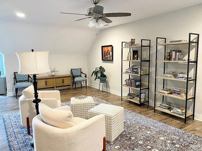 Photo - 248 Bluegrass Dr