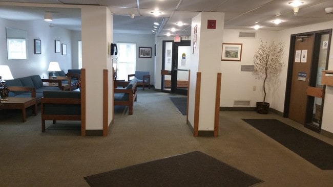 Entrada principal - Holmes Park Village