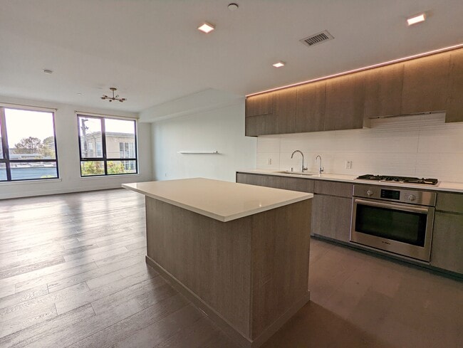 Photo - 1300 22nd St Condo Unit 302