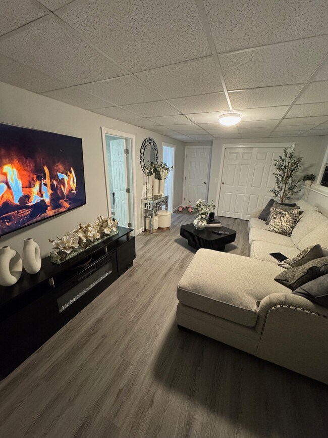 166 Eleanor Rd