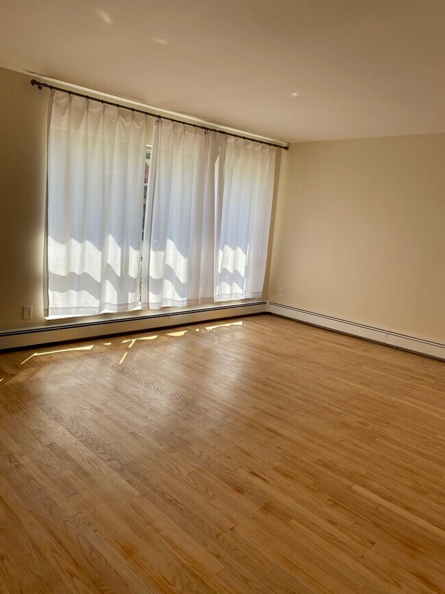 Photo - 39 Washington Ave