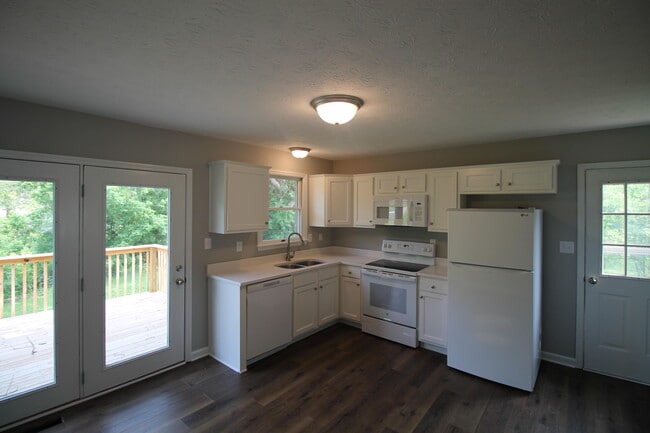 Photo - 600 Barefoot Dr