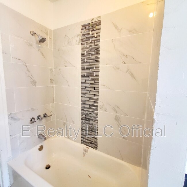 Photo - 819 N 64th St